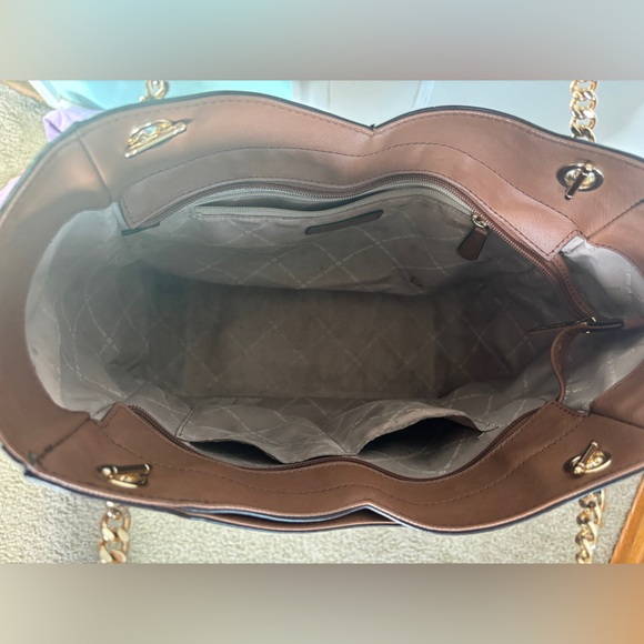 Brown Micheal Kors purse and wallet set - Picture 2 of 5